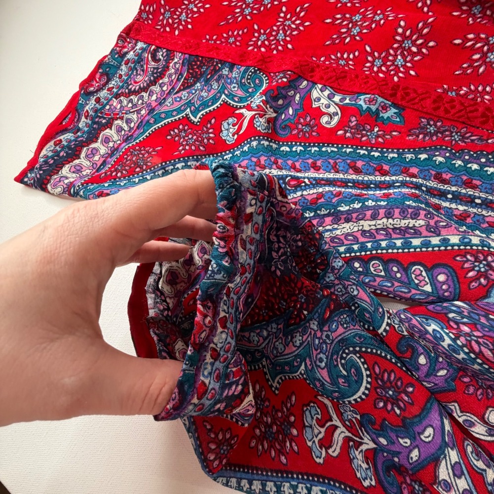 Bila Red Paisley Crochet Trim Blouse Medium Peasant Bandana Lightweight Boho - Picture 5 of 10